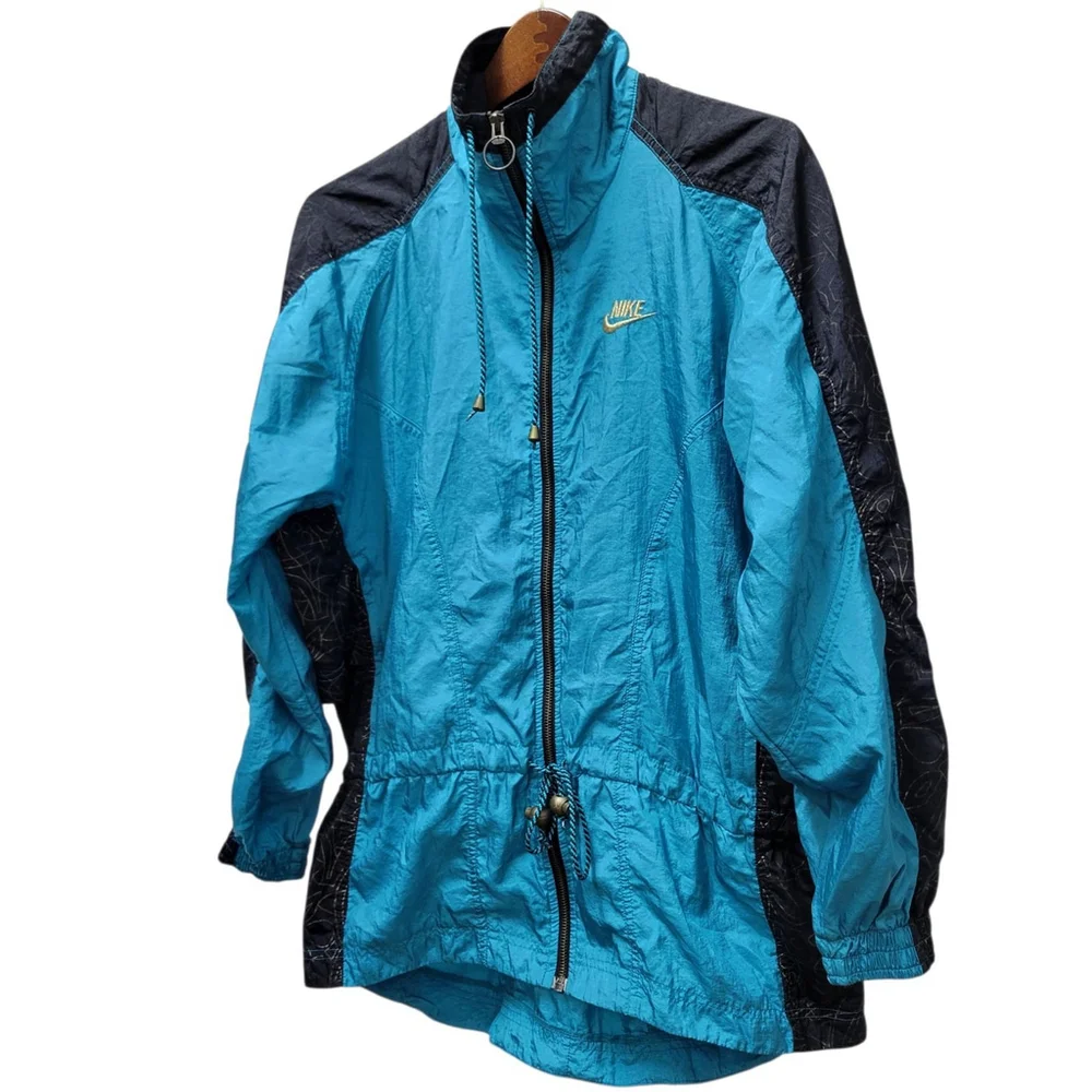 Nike women’s vintage